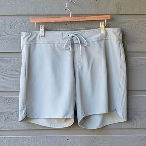 NWOT Carve Designs Noosa Boardshorts Size 10 Sage Green